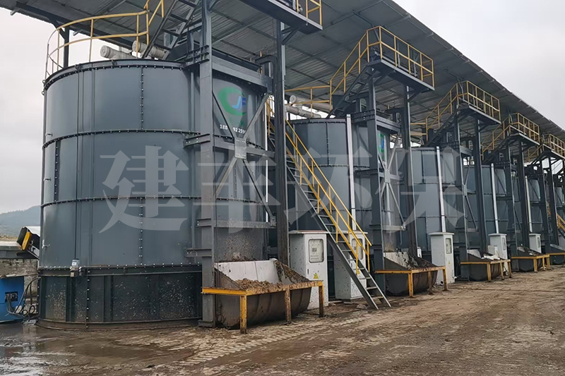 精準(zhǔn)吊裝！建豐有機(jī)肥發(fā)酵罐安裝現(xiàn)場(chǎng)直擊